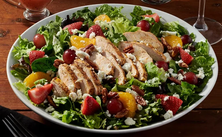 LongHorn Grilled Chicken & Strawberry Salad: Calories & Tips
