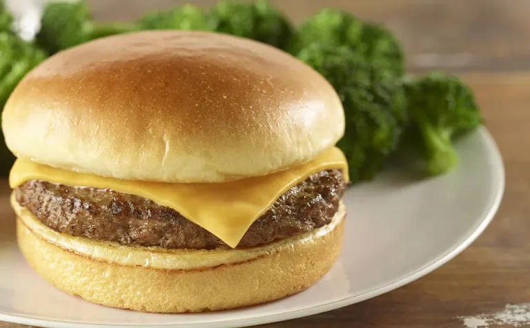 LongHorn Steakhouse Cheeseburger: Price, Calories & Real